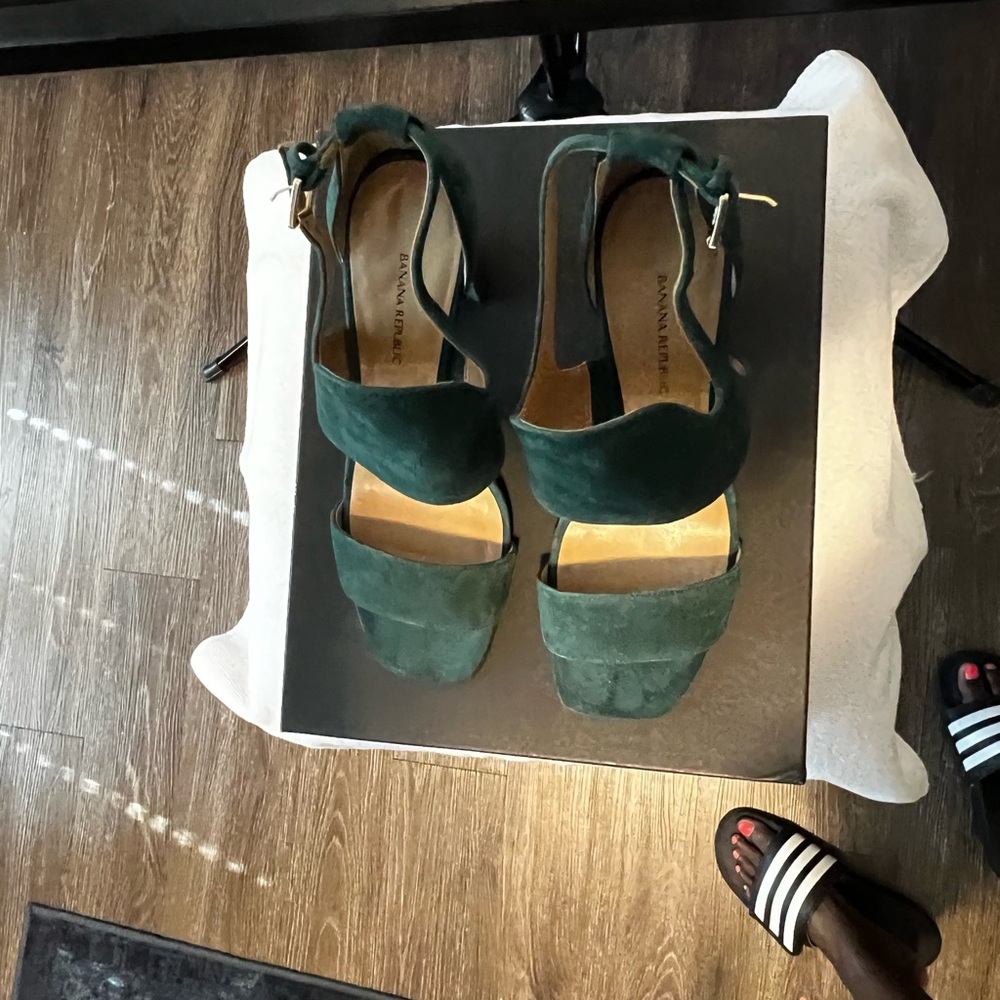 Banana Republic Dark Green Suede Sandals